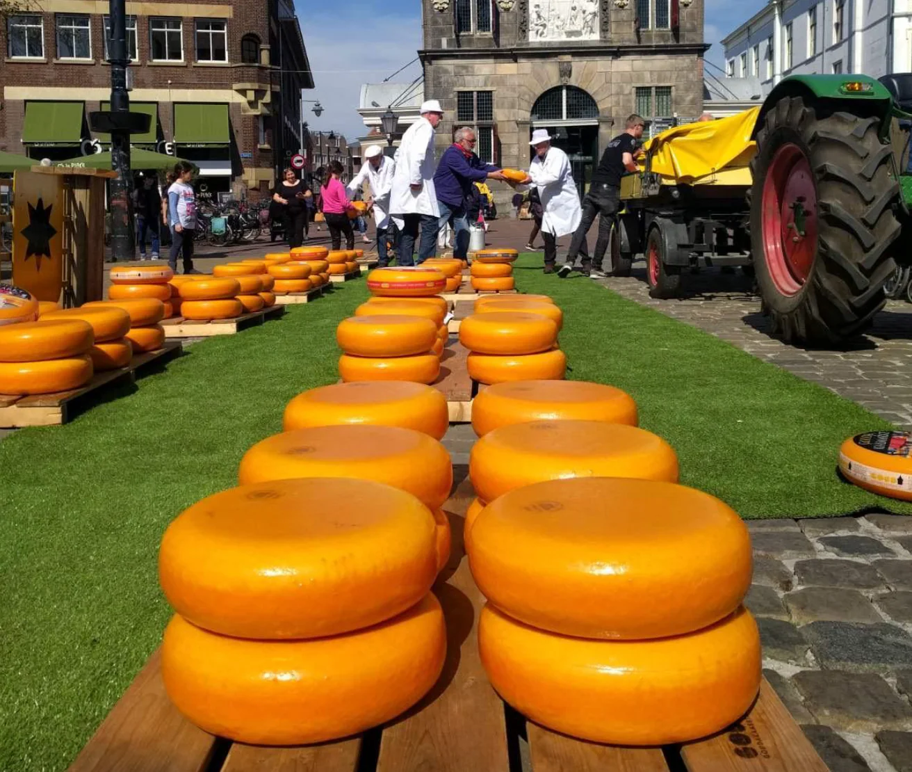 Gouda Cheese Market
